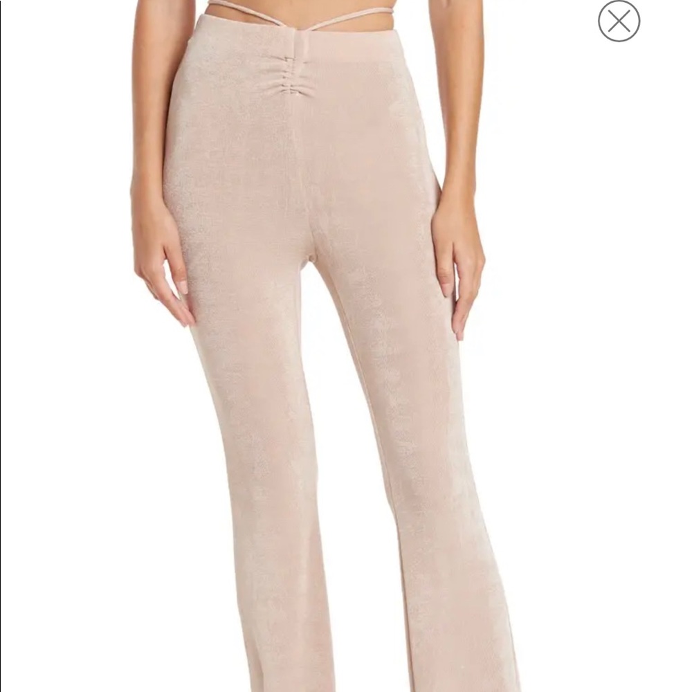 Eloise Ruche Front Flare Pants Size L NWT - Picture 6 of 7